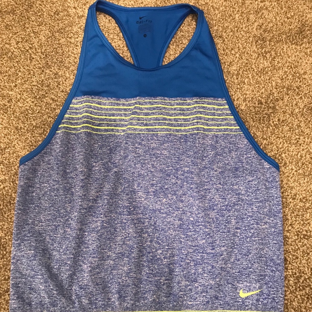Small Nike tank